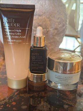 Estee Lauder 4 Pc Skincare set